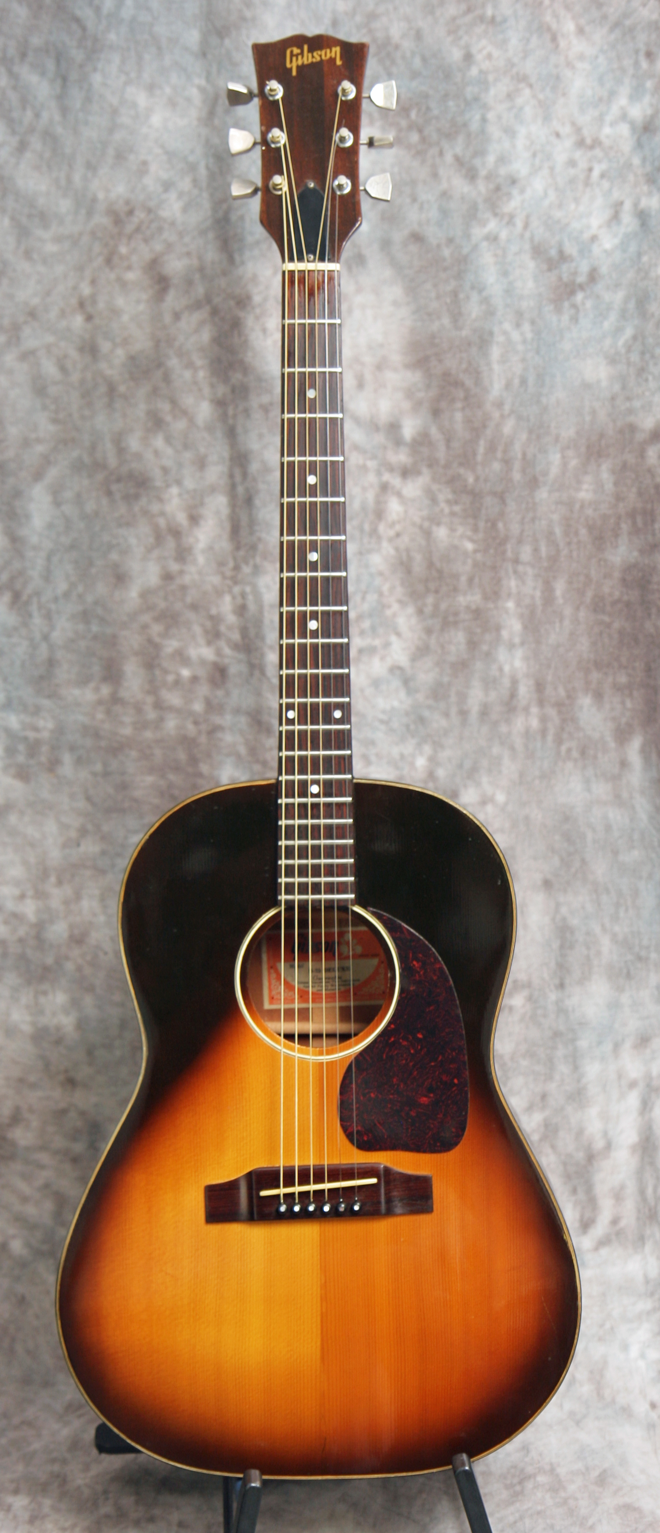1970 Gibson B25 Guitar