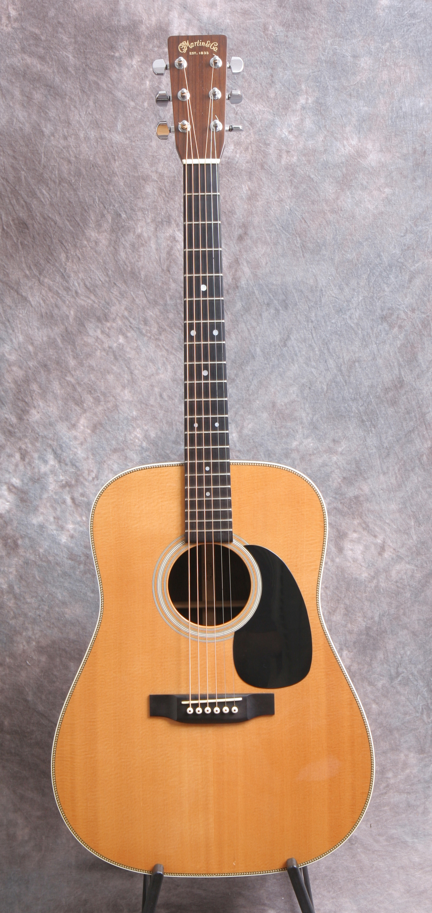 martin hd28